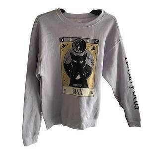 D8 Hocus Pocus lavender purple Binx Disney NWOT pullover sweatshirt M witchy